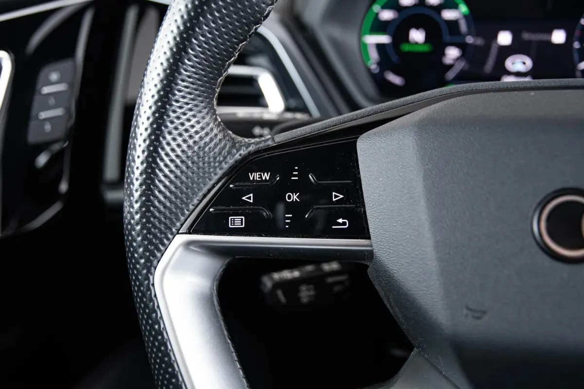 50 quattro Advanced edition 77 kWh Interieurpakket S line - Trekhaak - Comfortpakket plus - MMI navigatie pro - Assistentiepakket plus - Dynamic pakket plus - Veiligheidspakket plus - Sonos 