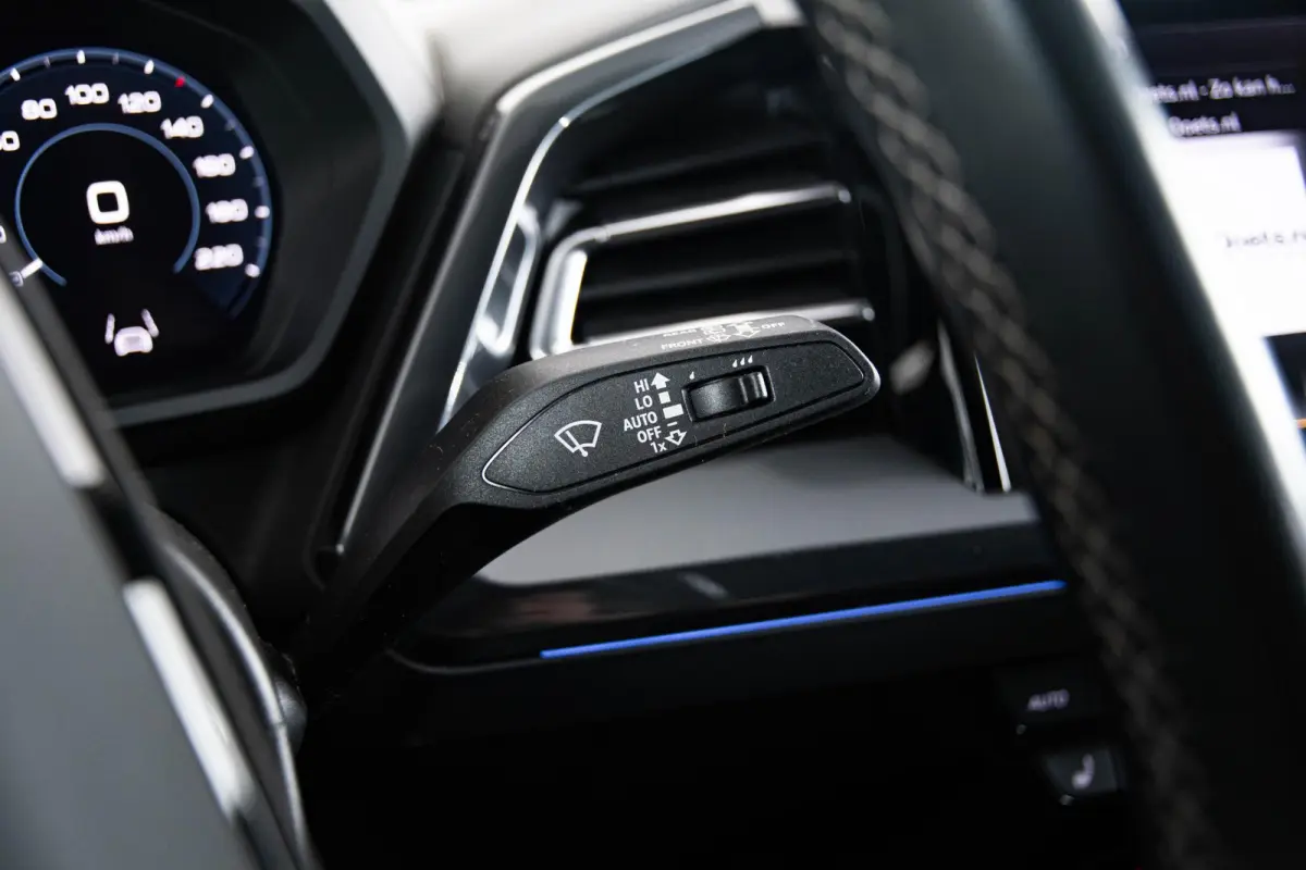 50 quattro Advanced edition 77 kWh Interieurpakket S line - Trekhaak - Comfortpakket plus - MMI navigatie pro - Assistentiepakket plus - Dynamic pakket plus - Veiligheidspakket plus - Sonos 