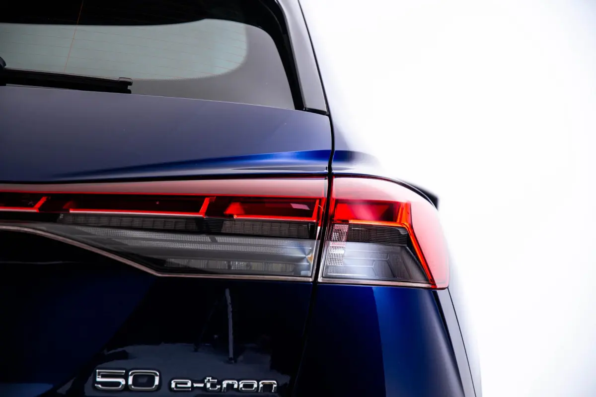 50 quattro Advanced edition 77 kWh Interieurpakket S line - Trekhaak - Comfortpakket plus - MMI navigatie pro - Assistentiepakket plus - Dynamic pakket plus - Veiligheidspakket plus - Sonos 