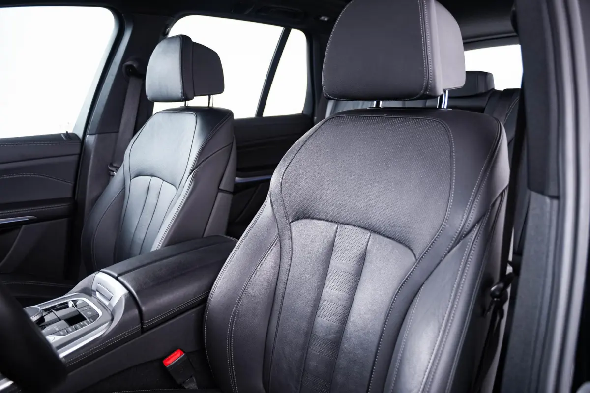 xDrive45e High Executive M-sport - Panoramadak - 21 inch - Comfortstoelen - Comfort Access - Parking Assistant - HiFi System