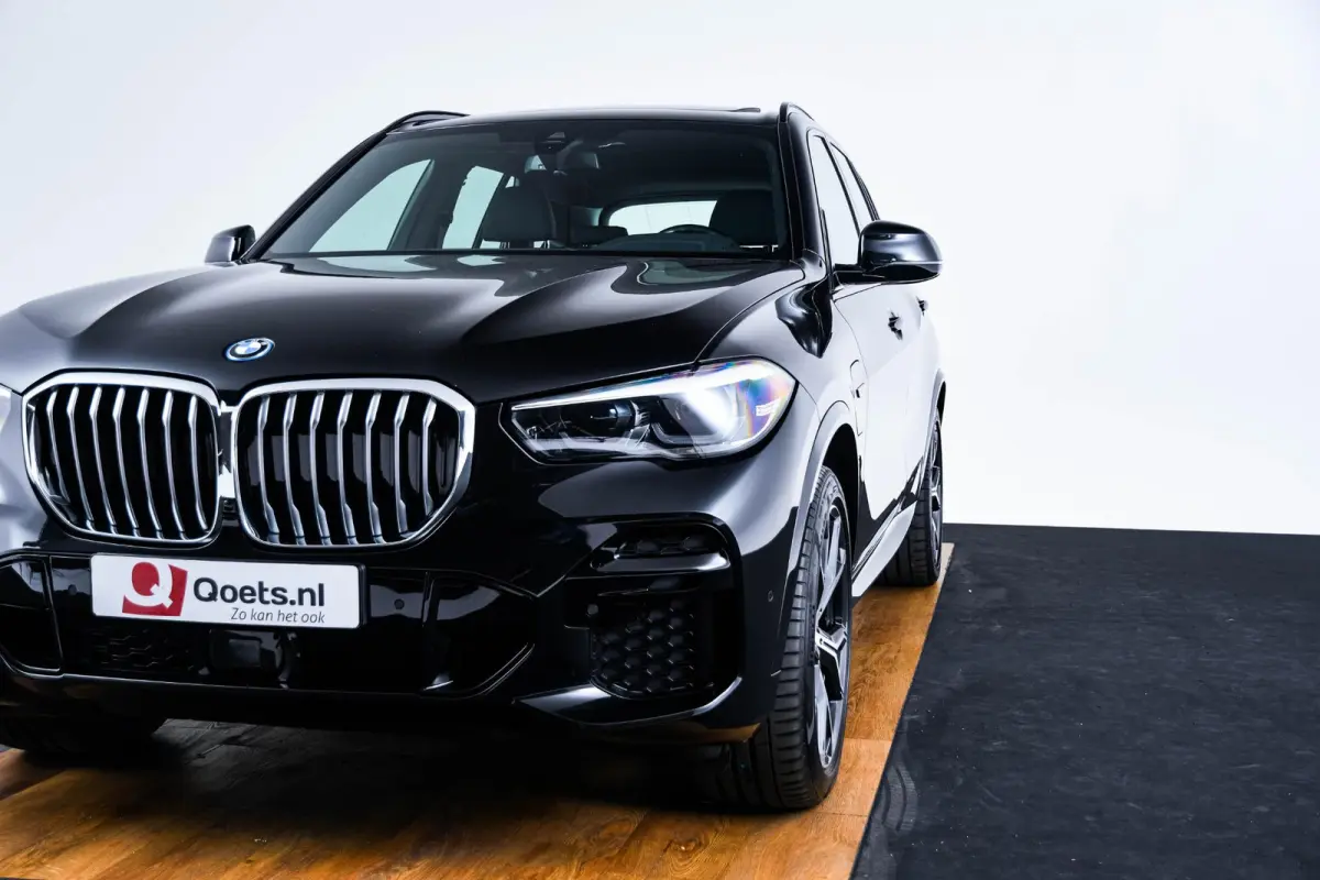 xDrive45e High Executive M-sport - Panoramadak - 21 inch - Comfortstoelen - Comfort Access - Parking Assistant - HiFi System