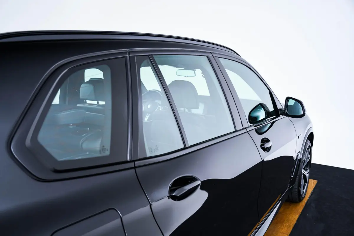 xDrive45e High Executive M-sport - Panoramadak - 21 inch - Comfortstoelen - Comfort Access - Parking Assistant - HiFi System