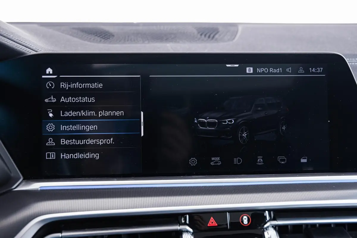 xDrive45e High Executive M-sport - Panoramadak - 21 inch - Comfortstoelen - Comfort Access - Parking Assistant - HiFi System