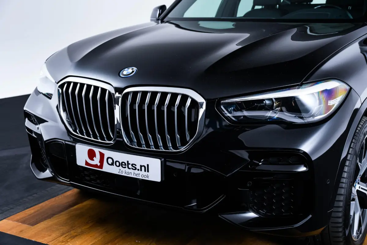 xDrive45e High Executive M-sport - Panoramadak - 21 inch - Comfortstoelen - Comfort Access - Parking Assistant - HiFi System