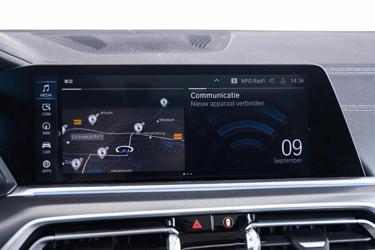xDrive45e High Executive M-sport - Panoramadak - 21 inch - Comfortstoelen - Comfort Access - Parking Assistant - HiFi System