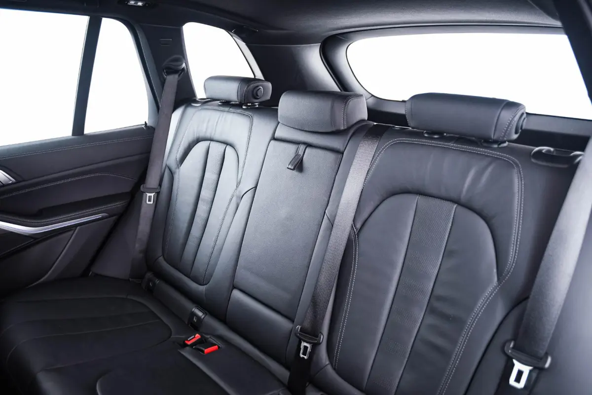 xDrive45e High Executive M-sport - Panoramadak - 21 inch - Comfortstoelen - Comfort Access - Parking Assistant - HiFi System