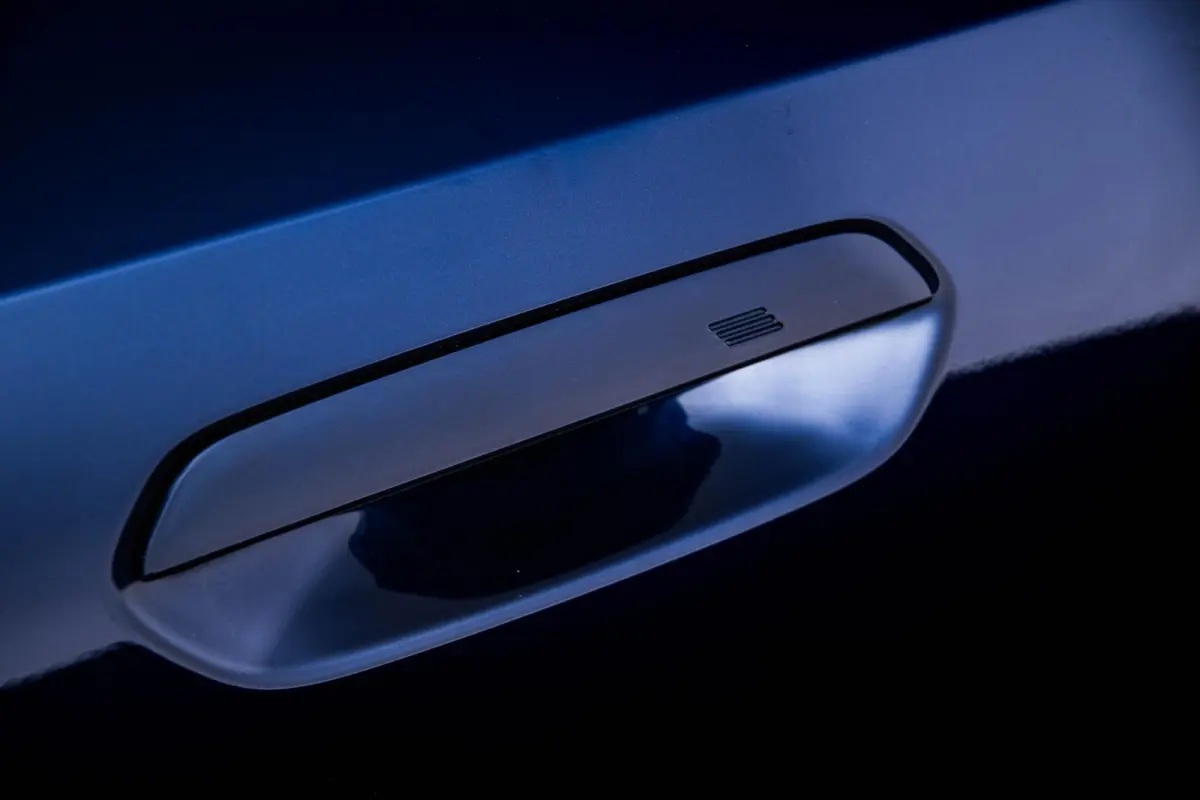 530e M-sport - Trekhaak - Harman Kardon - Driving Assistant Plus - Parking Assistant - 19 inch - Stuurwielverwarming - Stoelverwarming