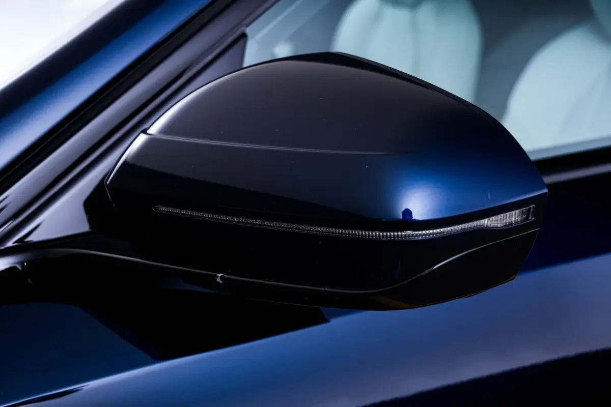 530e M-sport - Trekhaak - Harman Kardon - Driving Assistant Plus - Parking Assistant - 19 inch - Stuurwielverwarming - Stoelverwarming
