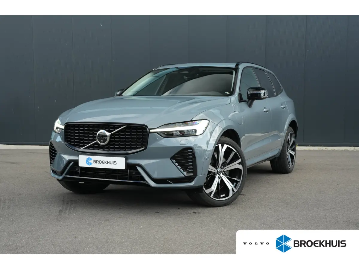 2.0 T6 350pk Plug-in hybrid AWD Ultimate Dark | 360 Camera | Stoelverwarming geheel | Harman/Kardon | Carplay | 21"
