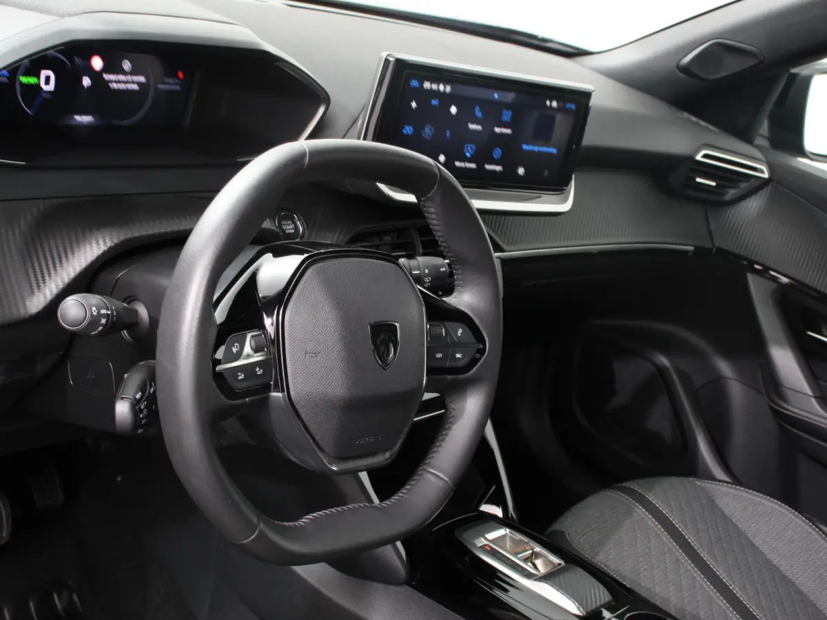 EV Allure Pack 54 kWh Navigatie Apple Carplay/Android Auto Climate Control Parkeer sensoren Lichtmetalen Velgen
