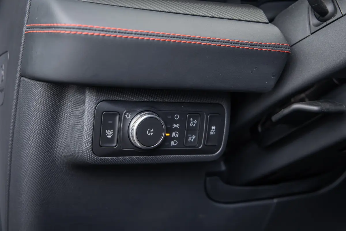 Premium AWD 75 kWh | Panoramdak | B&O Audio | Dodehoek detcetie | Memory-seat | 360 camera | Leder | Adaptieve cruise | LED