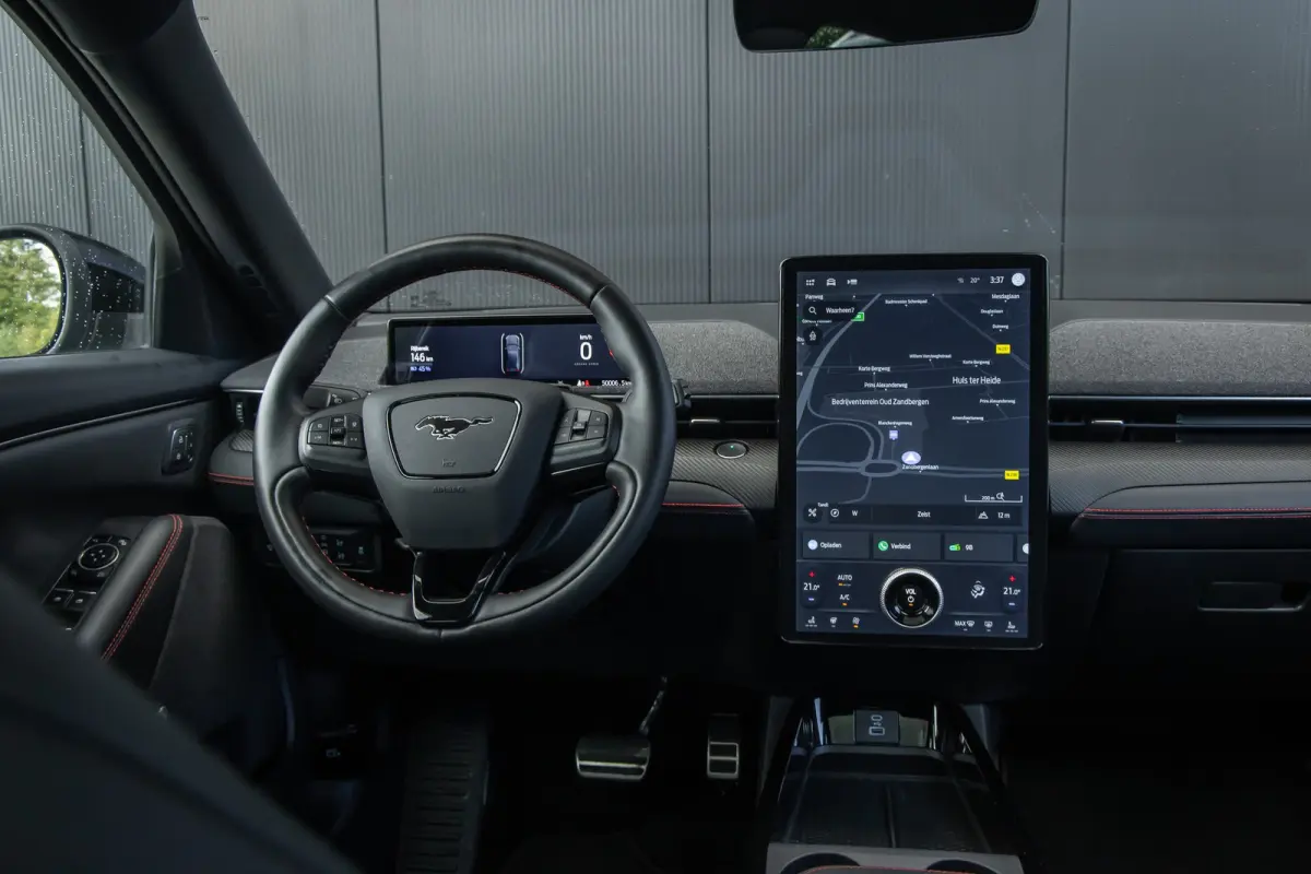 Premium AWD 75 kWh | Panoramdak | B&O Audio | Dodehoek detcetie | Memory-seat | 360 camera | Leder | Adaptieve cruise | LED