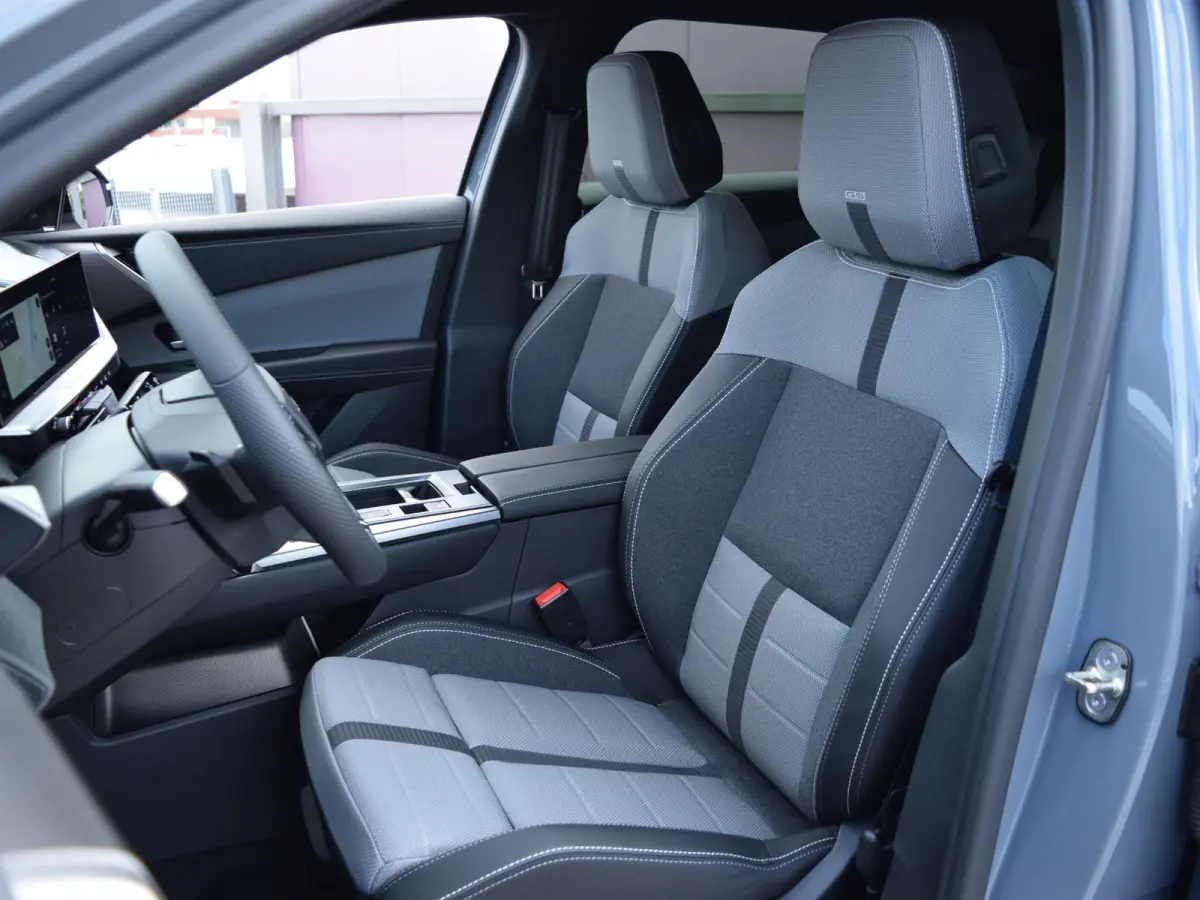1.2 Turbo Hybrid Business Edition | PANORAMADAK | COMFORT PLUS PAKKET | TECHNOLOGIE PLUS PAKKET |