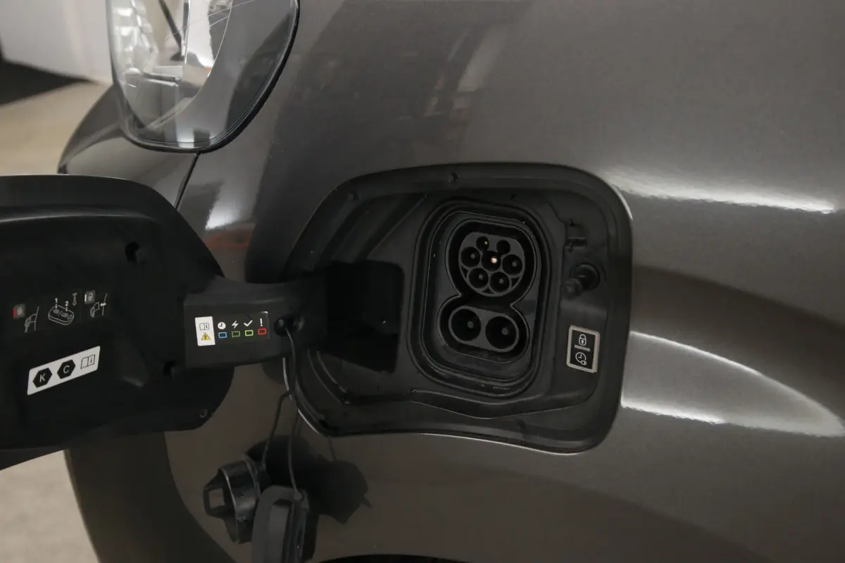 75 kWh L2H1 Long Range | Snelladen | SOH 89% | Airco | Cruise | Carplay | Parkeersens.