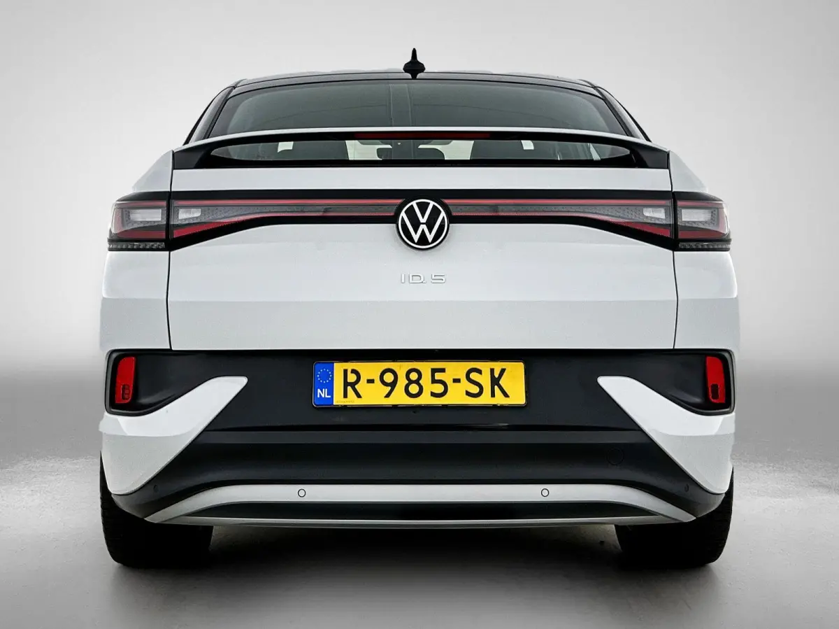 ID.5 Pro 77 kWh | 204 PK | SoH 95,58% | Stoel en Stuurverwarming | Verwarmbare Voorruit | Parkeersensoren |