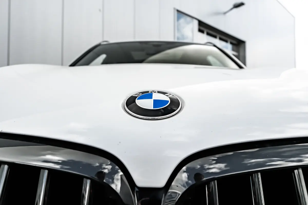 xDrive40i High Executive M Sport | Laser LED | Head-up Display | 360 Camera | Panorama-dak | Trekhaak elect | 4 wiel besturing | 22"LMV