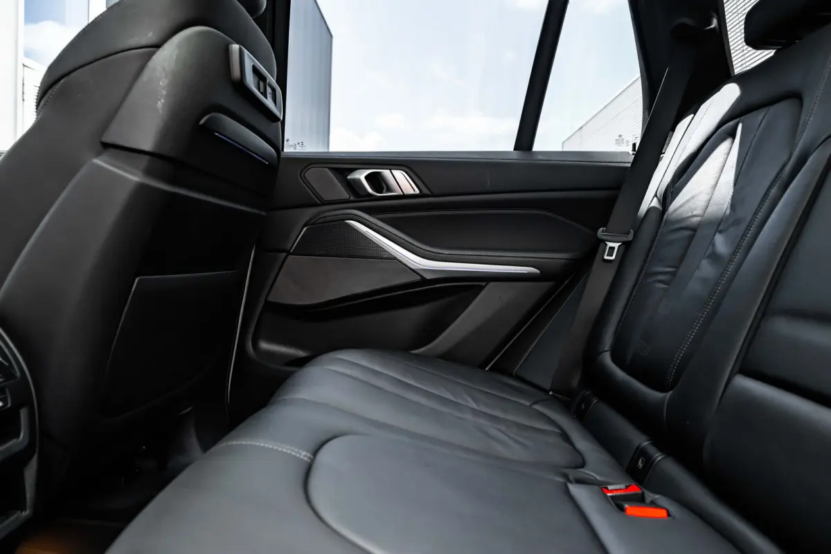 xDrive40i High Executive M Sport | Laser LED | Head-up Display | 360 Camera | Panorama-dak | Trekhaak elect | 4 wiel besturing | 22"LMV