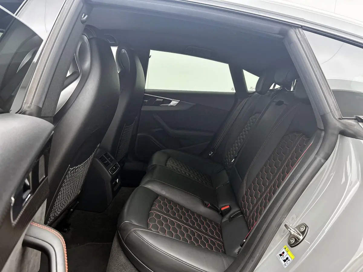 2.9 TFSI RS 5 quattro | RS DYNAMIC | CARBON | KERAMISCH | HEAD-UP | BANG & OLUFSEN | LEDER | ACHTERUITRIJCAMERA | STOELVERWARMING | MEMORY |