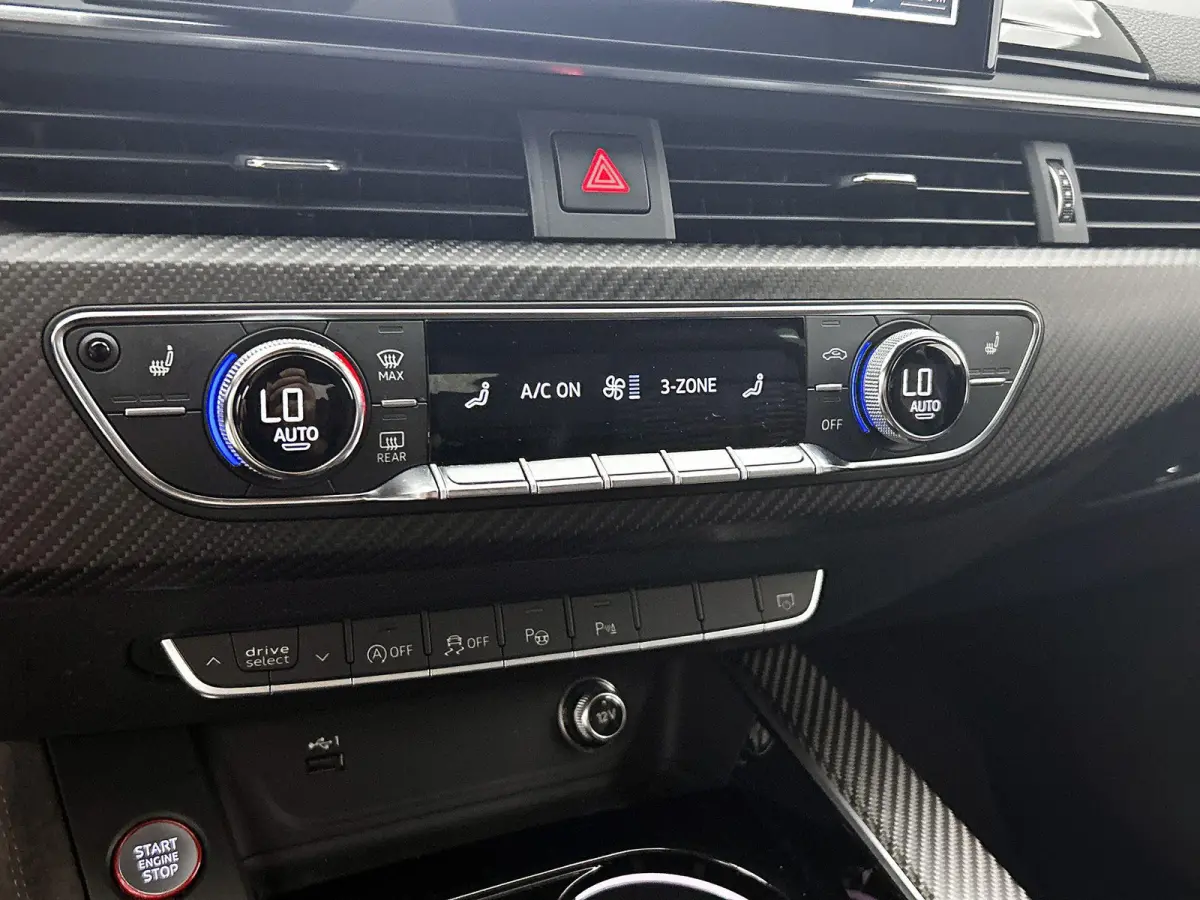 2.9 TFSI RS 5 quattro | RS DYNAMIC | CARBON | KERAMISCH | HEAD-UP | BANG & OLUFSEN | LEDER | ACHTERUITRIJCAMERA | STOELVERWARMING | MEMORY |
