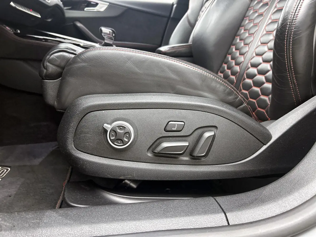 2.9 TFSI RS 5 quattro | RS DYNAMIC | CARBON | KERAMISCH | HEAD-UP | BANG & OLUFSEN | LEDER | ACHTERUITRIJCAMERA | STOELVERWARMING | MEMORY |