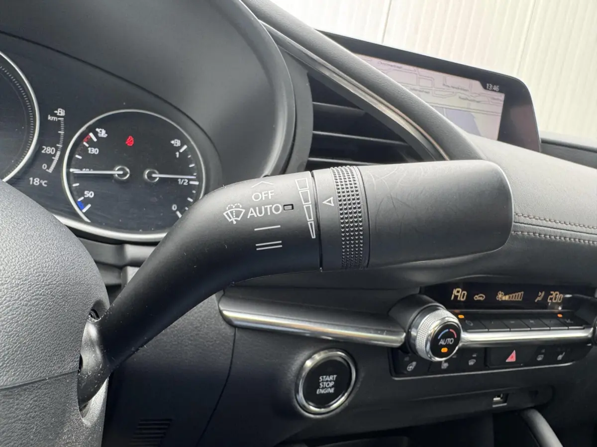 2.0 e-SkyActiv-X M Hybrid 186 Luxury|NL-Auto