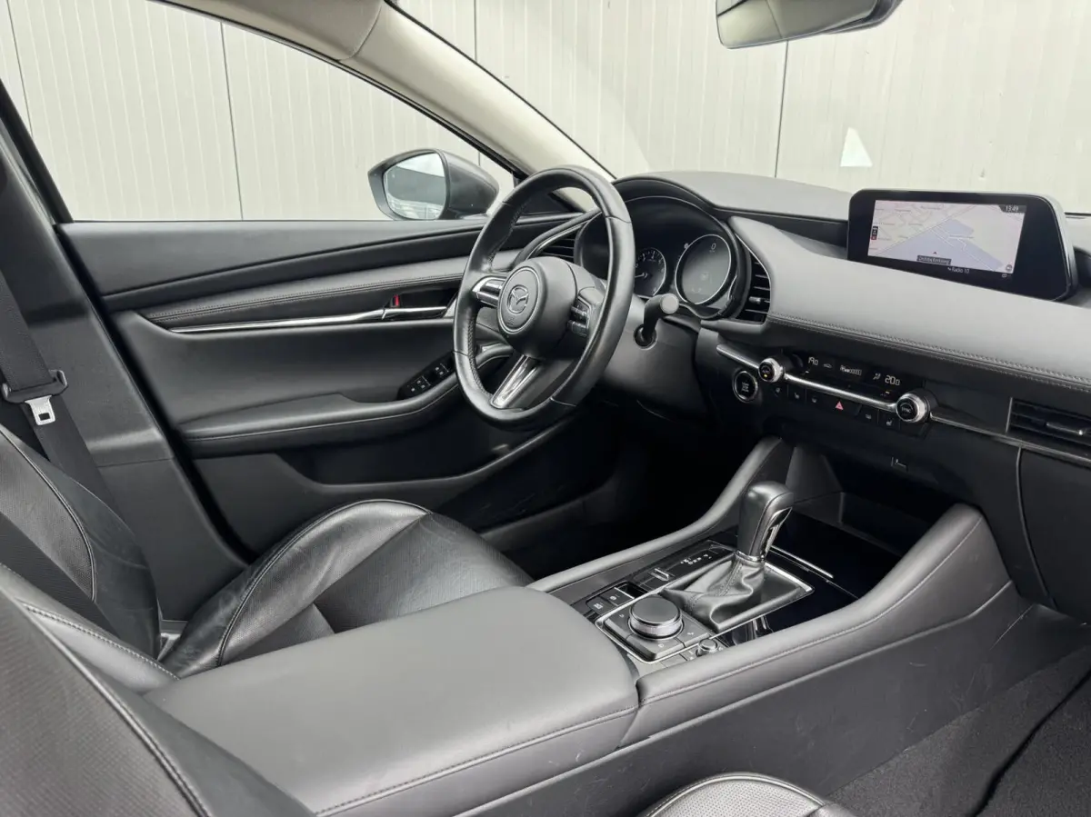 2.0 e-SkyActiv-X M Hybrid 186 Luxury|NL-Auto