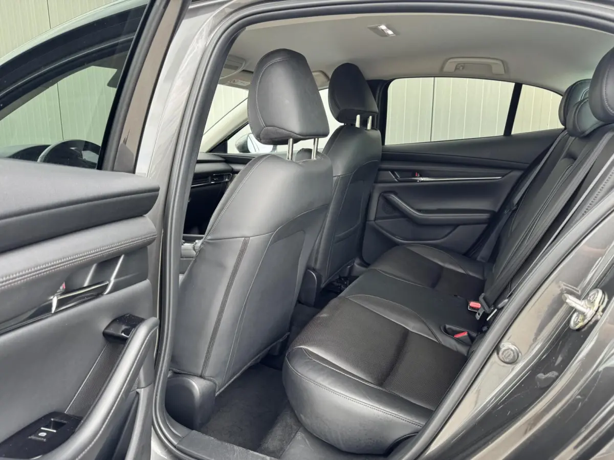 2.0 e-SkyActiv-X M Hybrid 186 Luxury|NL-Auto