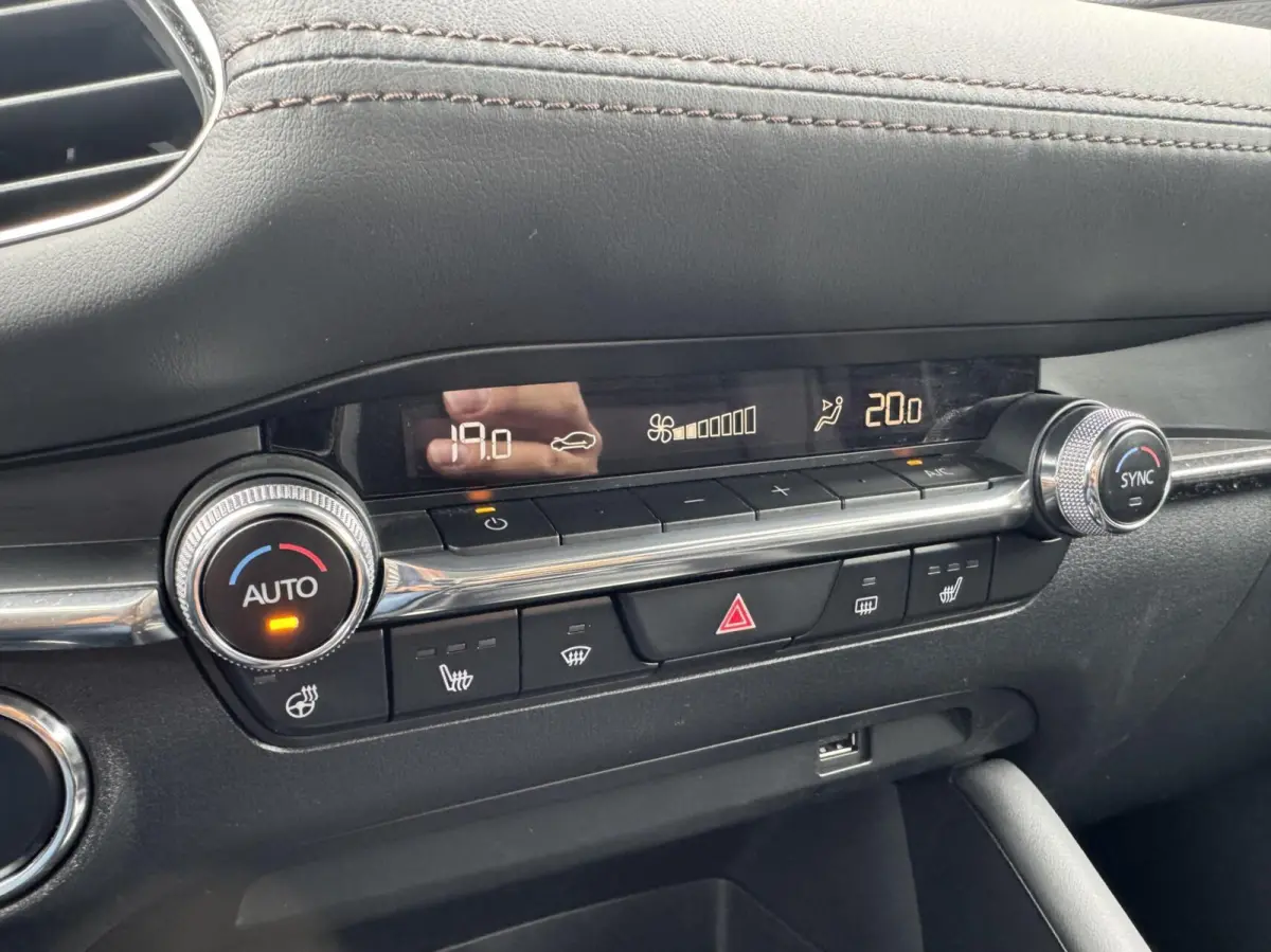 2.0 e-SkyActiv-X M Hybrid 186 Luxury|NL-Auto