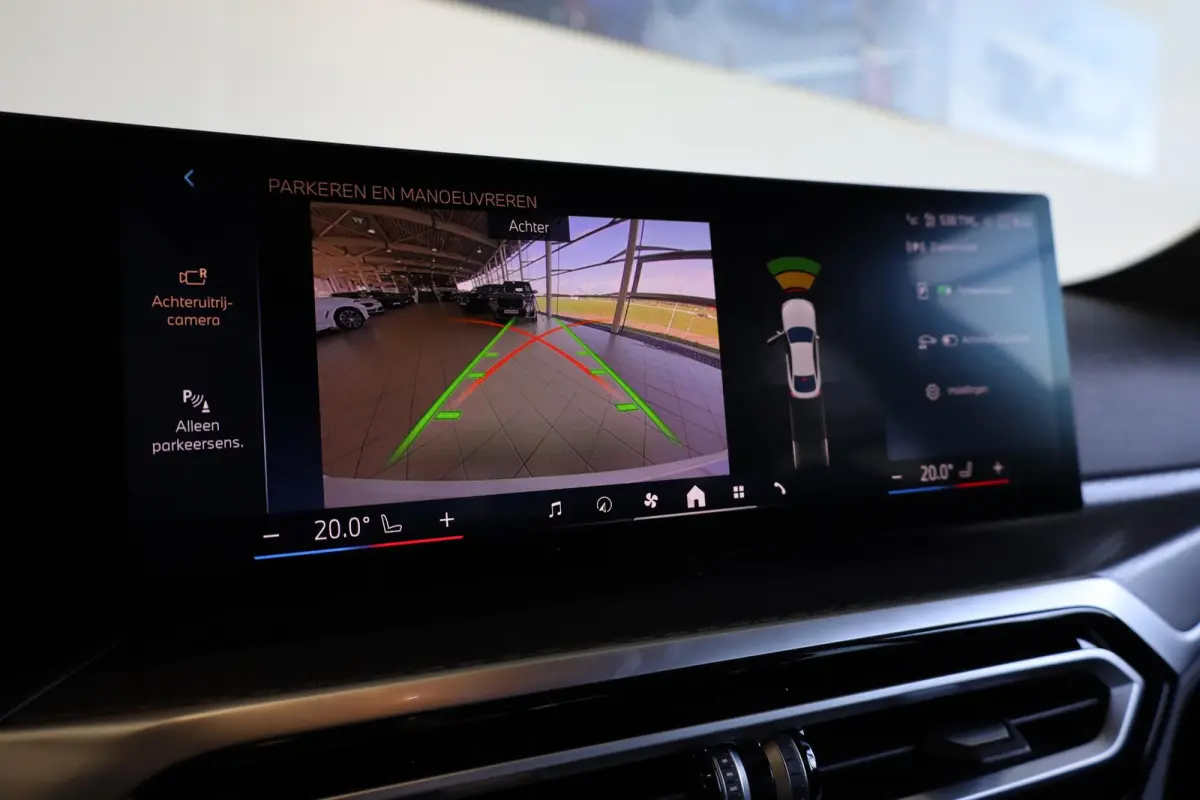 eDrive40 High Executive | M Sportpakket | SOH 99,1% | Schuif-/kanteldak | Adaptieve Cruise Control | HiFi