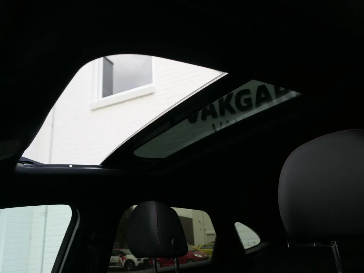 45 TFSI e S-Line | Black optic | Panoramadak | 360°-camera | SONOS | Lederen sportstoelen | Sportstuur | Matrix LED | ACC | 19-inch velgen | Sfeerverlichting | Memory | Elektrische achterkl