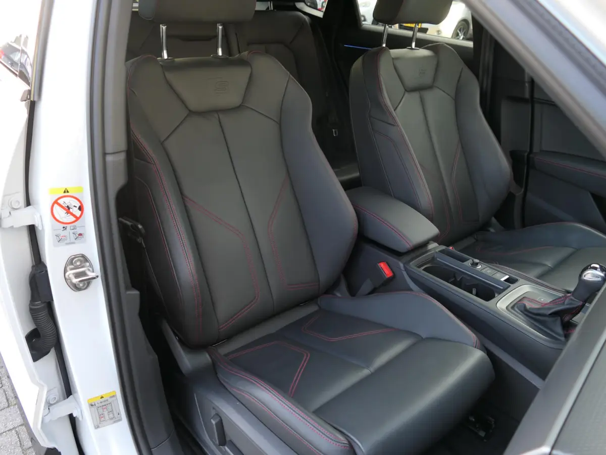 45 TFSI e S-Line | Black optic | Panoramadak | 360°-camera | SONOS | Lederen sportstoelen | Sportstuur | Matrix LED | ACC | 19-inch velgen | Sfeerverlichting | Memory | Elektrische achterkl