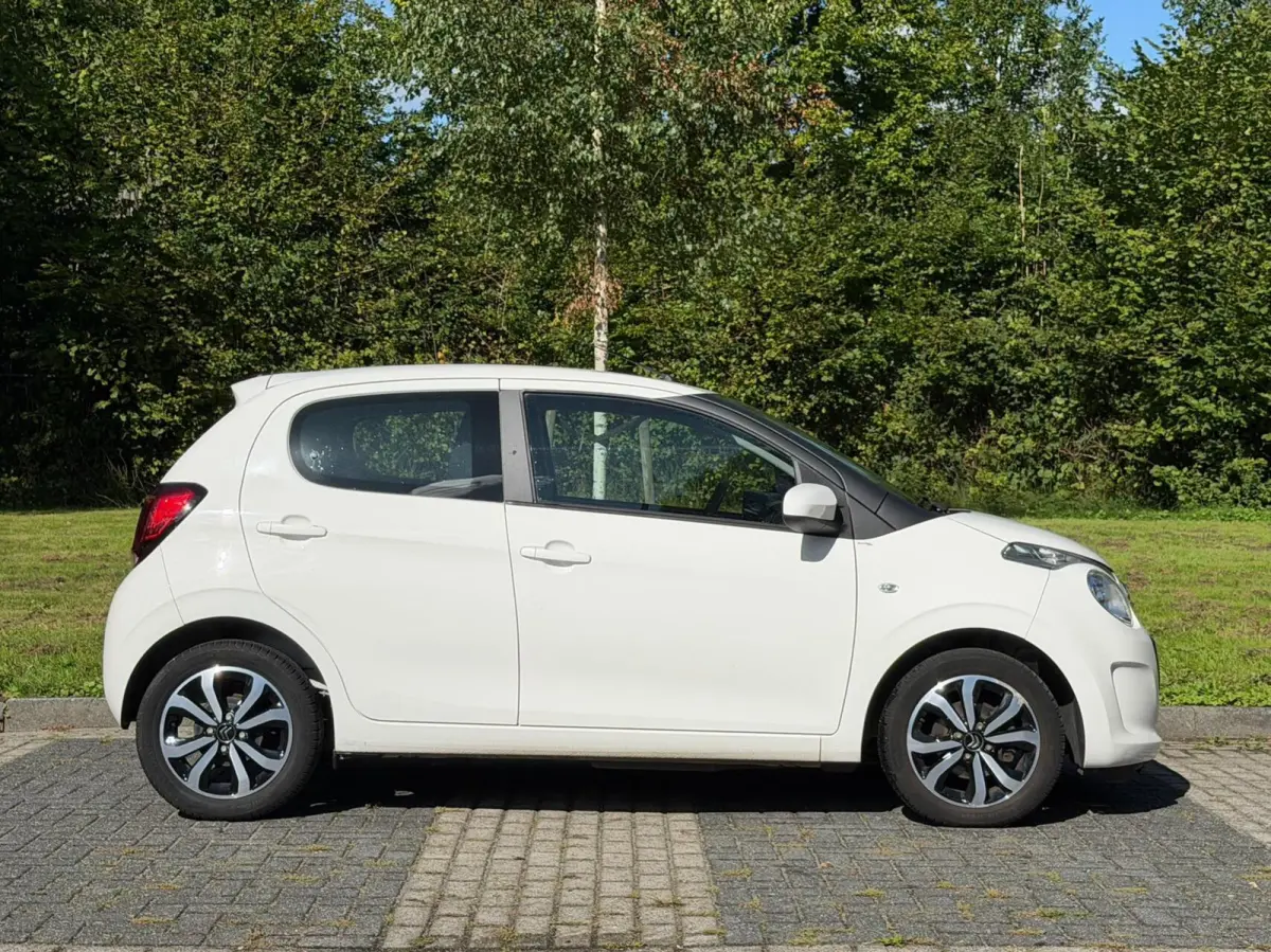 1.0VTi Shine 5Drs | Carplay | Camera | NAP! | DAB