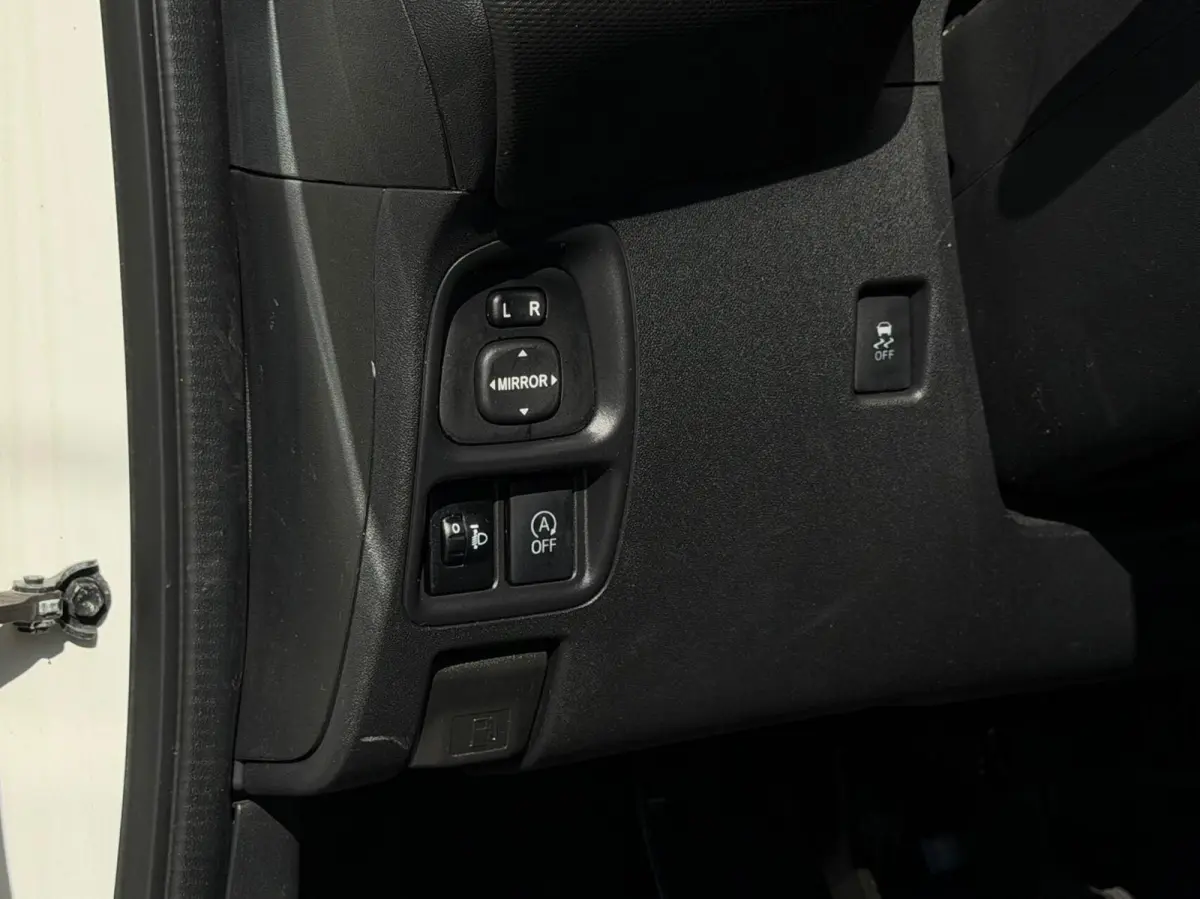 1.0VTi Shine 5Drs | Carplay | Camera | NAP! | DAB