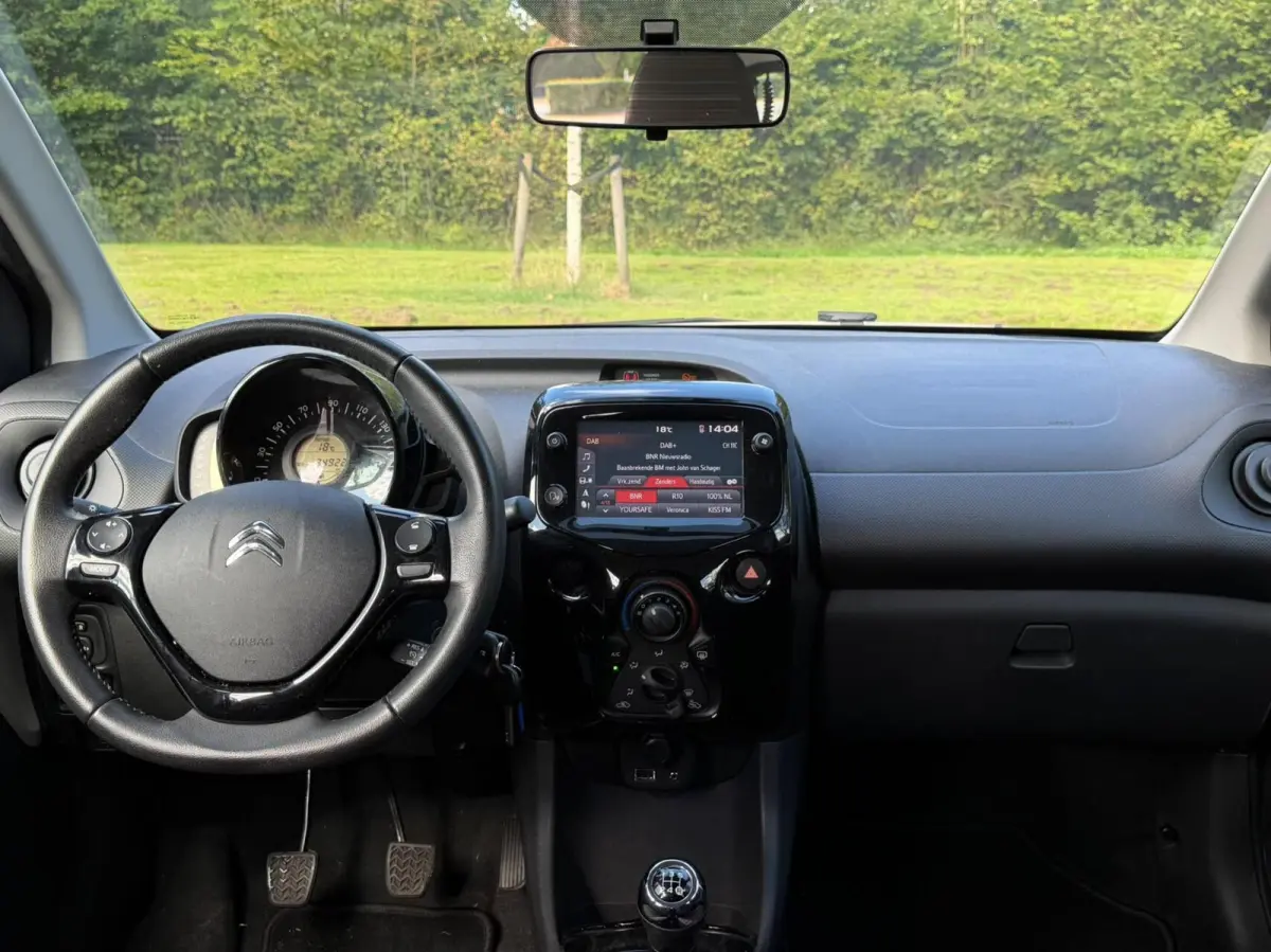 1.0VTi Shine 5Drs | Carplay | Camera | NAP! | DAB