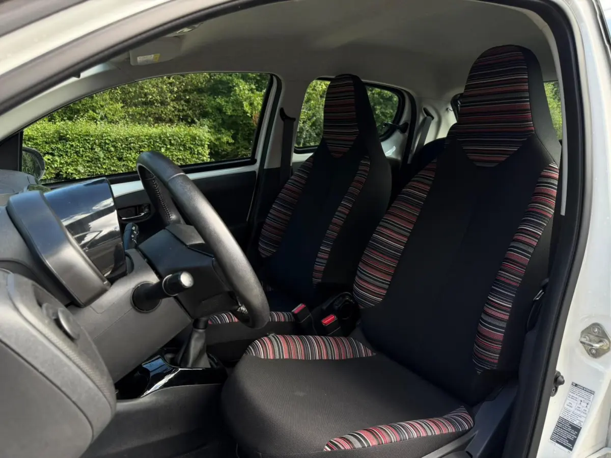 1.0VTi Shine 5Drs | Carplay | Camera | NAP! | DAB