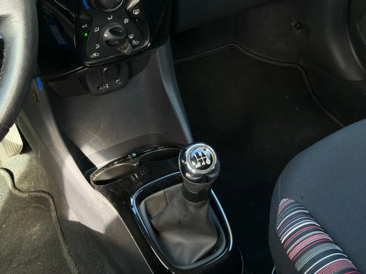 1.0VTi Shine 5Drs | Carplay | Camera | NAP! | DAB