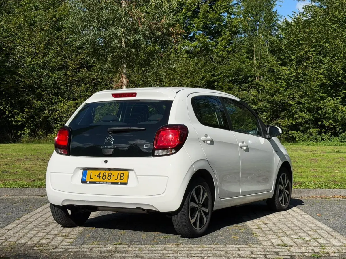 1.0VTi Shine 5Drs | Carplay | Camera | NAP! | DAB