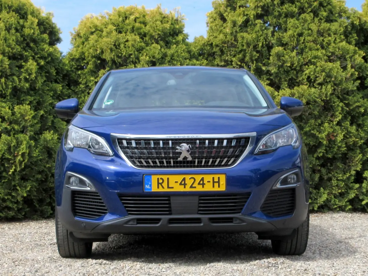 1.2 PureTech Blue Lease * Navi * 360 camera *
