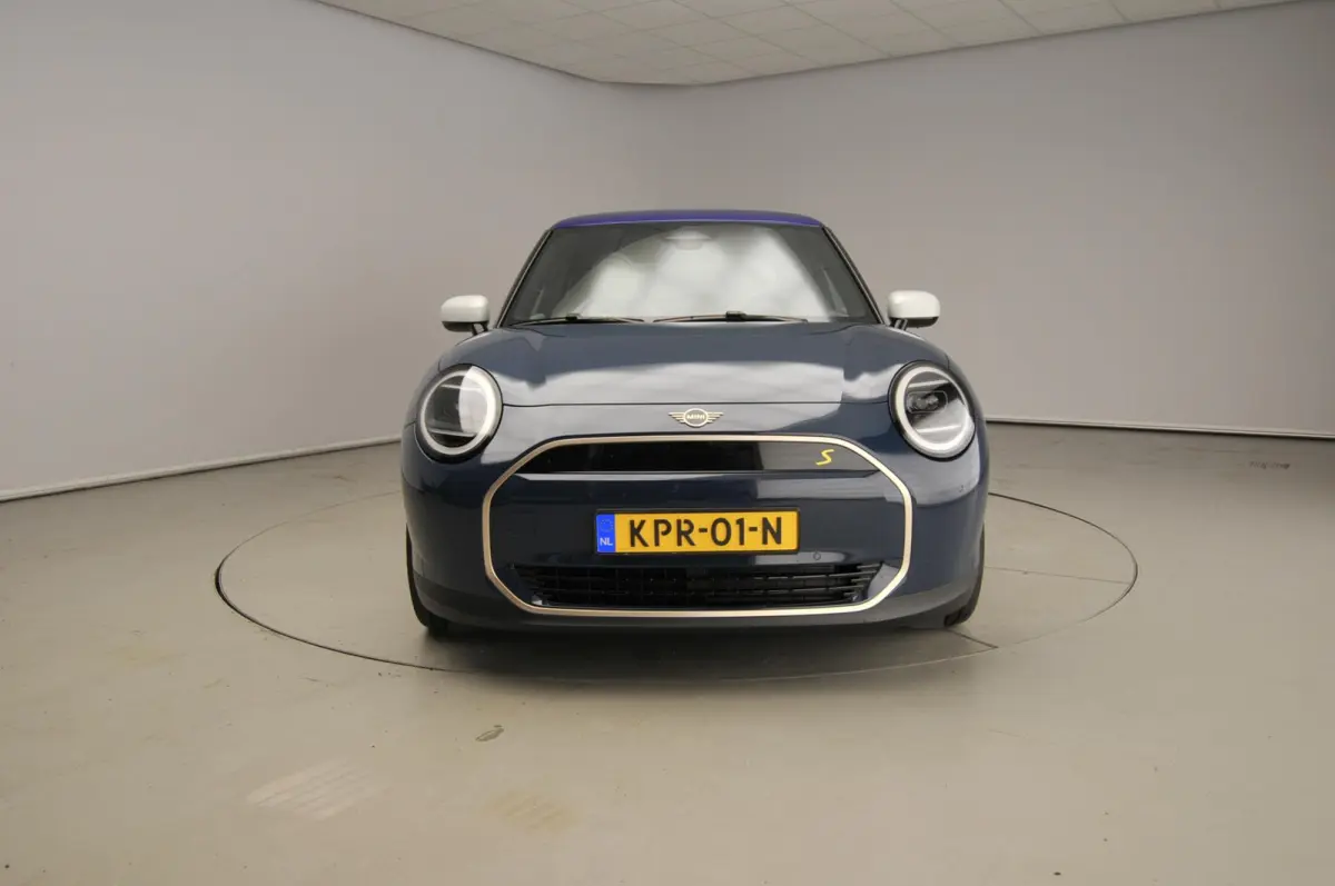 3-Deurs SE Favoured M 54.2 kWh Panoramadak | Comfort Access | Head-Up | Stoelverwarming