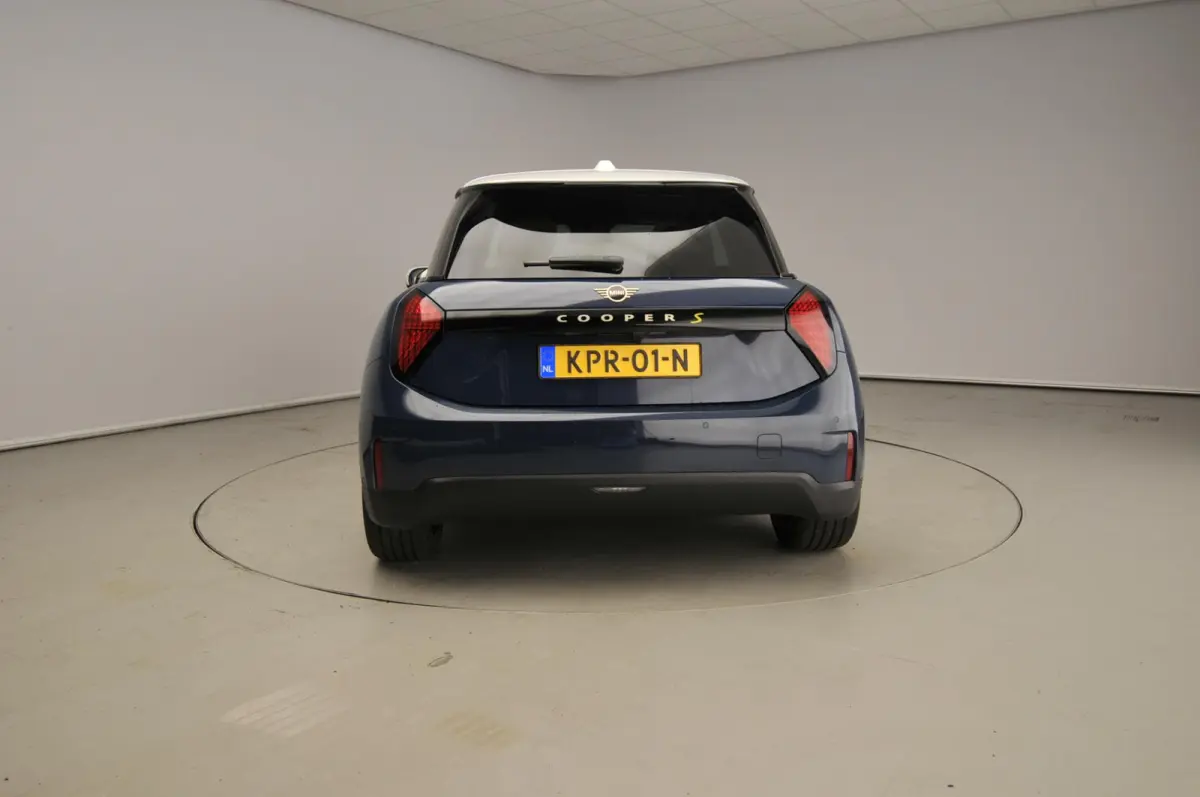 3-Deurs SE Favoured M 54.2 kWh Panoramadak | Comfort Access | Head-Up | Stoelverwarming