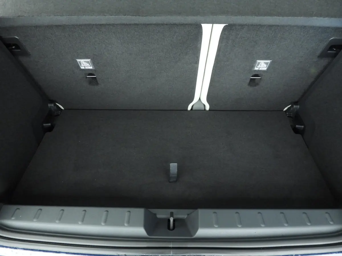3-Deurs SE Favoured M 54.2 kWh Panoramadak | Comfort Access | Head-Up | Stoelverwarming | SOH 100%