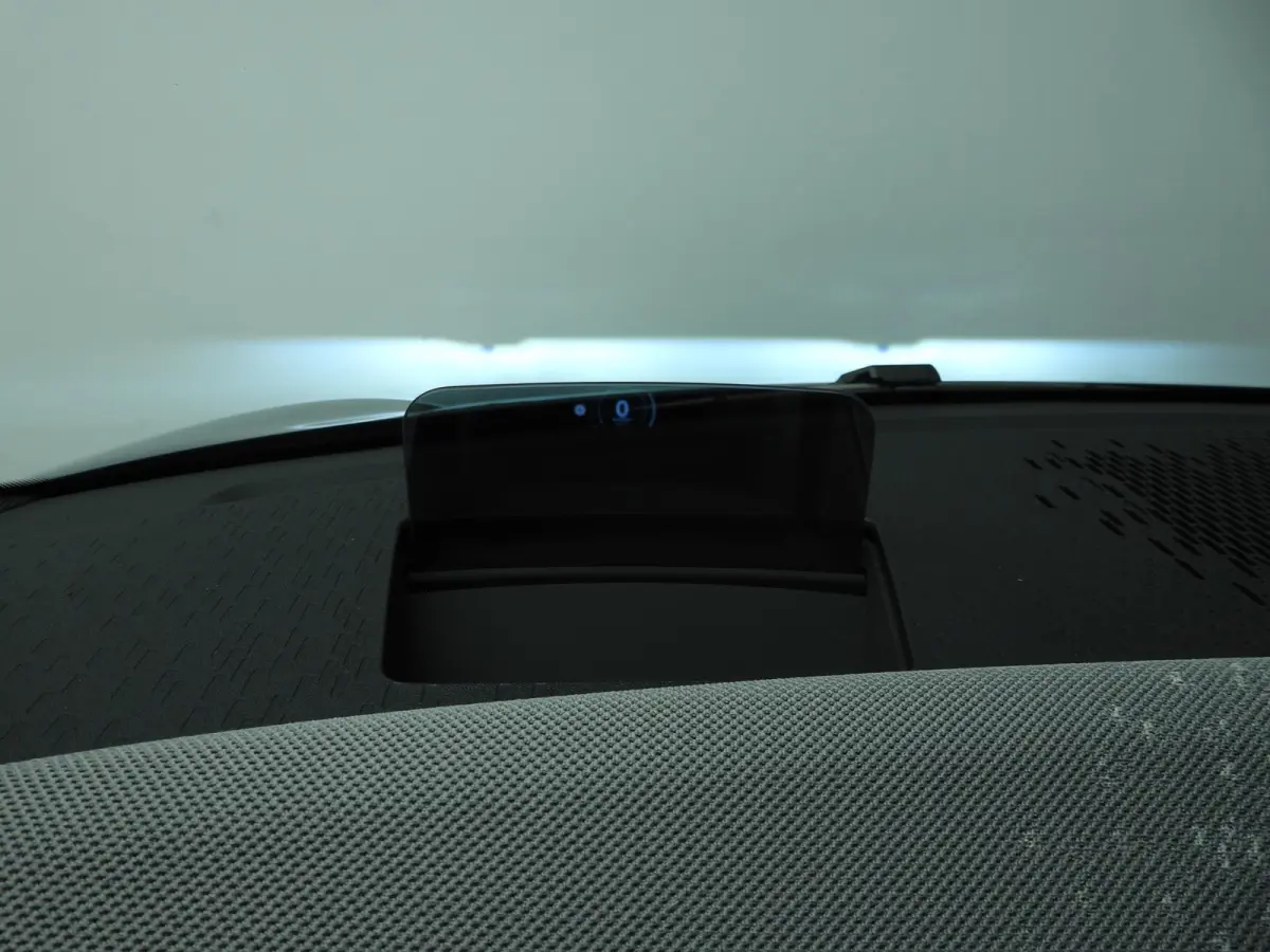 3-Deurs SE Favoured M 54.2 kWh Panoramadak | Comfort Access | Head-Up | Stoelverwarming | SOH 100%