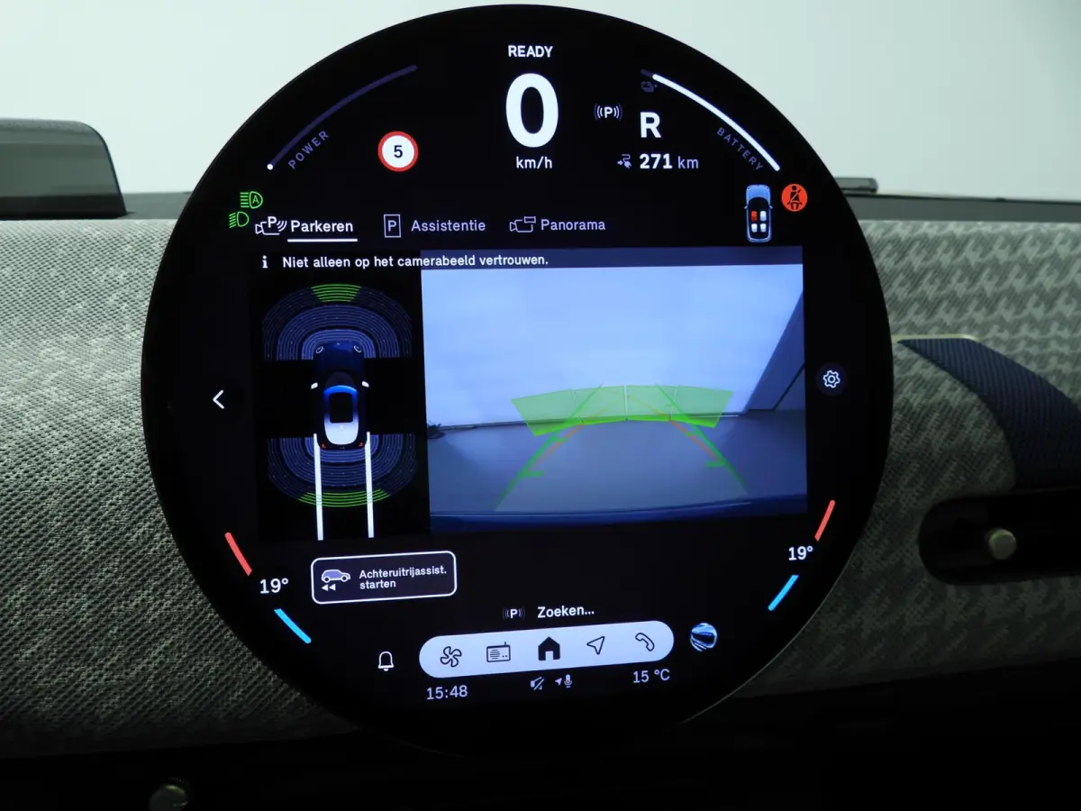 3-Deurs SE Favoured M 54.2 kWh Panoramadak | Comfort Access | Head-Up | Stoelverwarming | SOH 100%