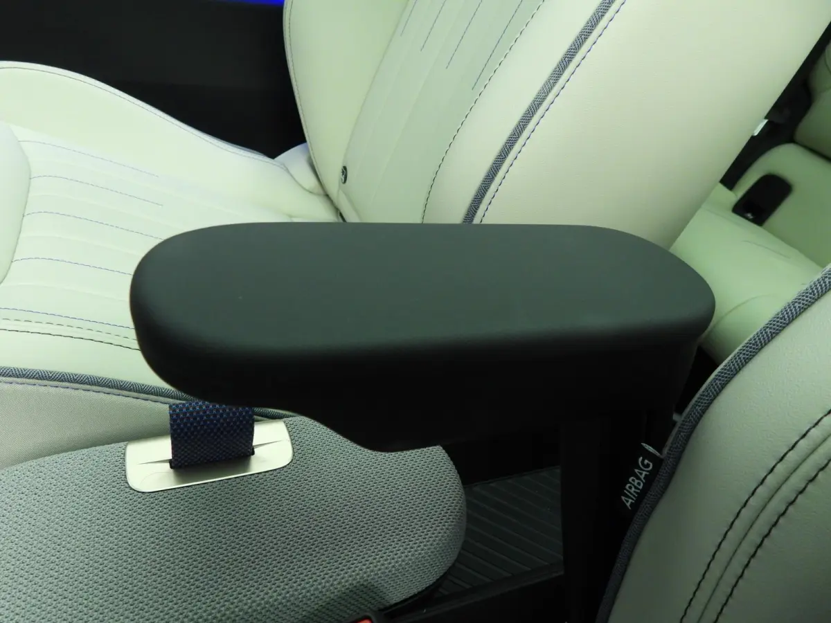 3-Deurs SE Favoured M 54.2 kWh Panoramadak | Comfort Access | Head-Up | Stoelverwarming | SOH 100%