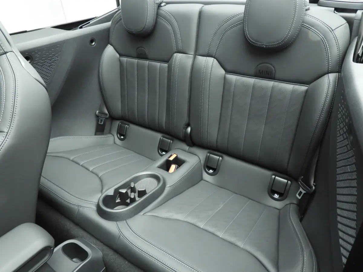 2.0 C John Cooper Works M Comfort Access | Harman Kardon | Head-Up | Stuurwielrand verwarmd  Stoelverwarming