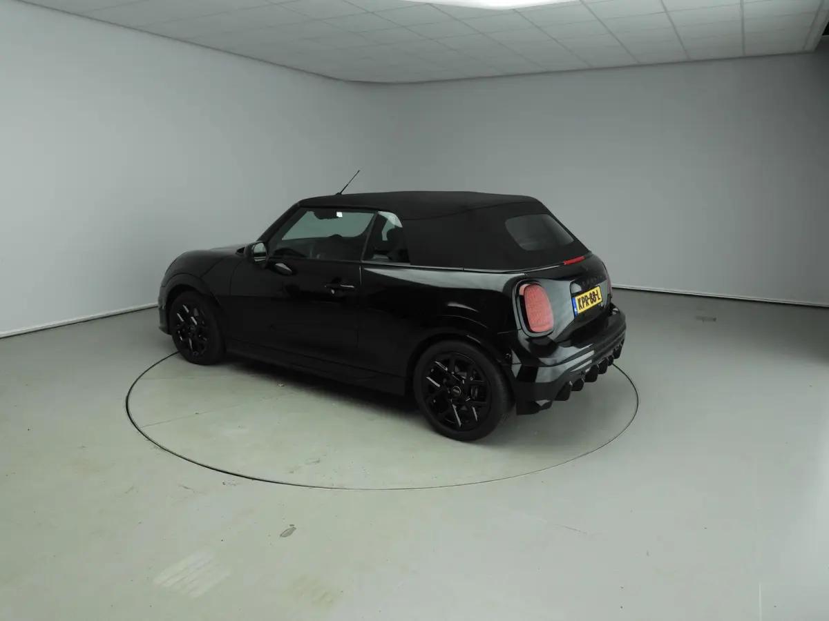 2.0 C John Cooper Works M Comfort Access | Harman Kardon | Head-Up | Stuurwielrand verwarmd  Stoelverwarming