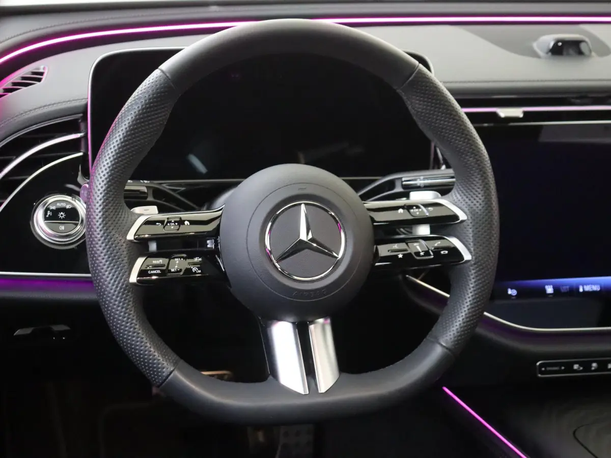 400 e 4MATIC AMG Line / Premium/ Panoramadak/ AIRMATIC/ Achterasbesturing/ Burmester 4D/ SUPERSCREEN/ Night/ 20 inch/ Nappa/ 3D Display/ Verlichte Grille