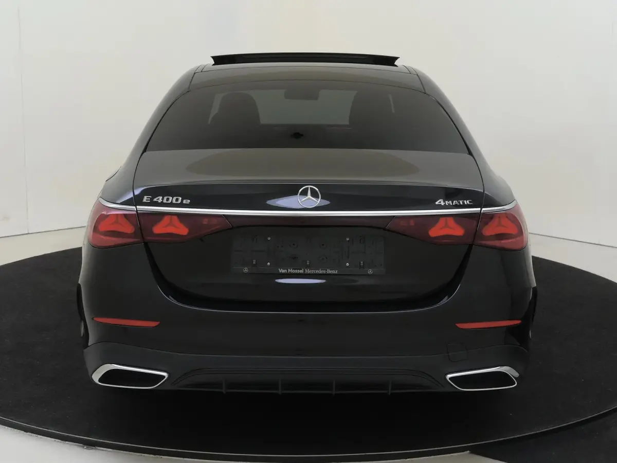 400 e 4MATIC AMG Line / Premium/ Panoramadak/ AIRMATIC/ Achterasbesturing/ Burmester 4D/ SUPERSCREEN/ Night/ 20 inch/ Nappa/ 3D Display/ Verlichte Grille