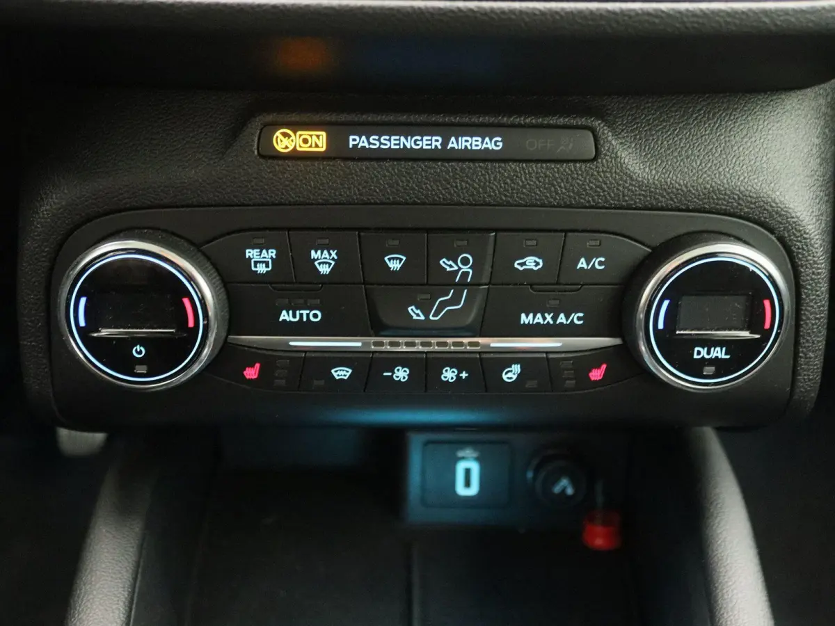 1.0 EcoBoost Active Business | Winter pakket | Navigatie |