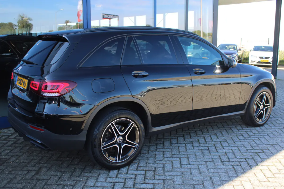 4MATIC AMG LINE NIGHT PAKKET PANORAMADAK CARPLAY